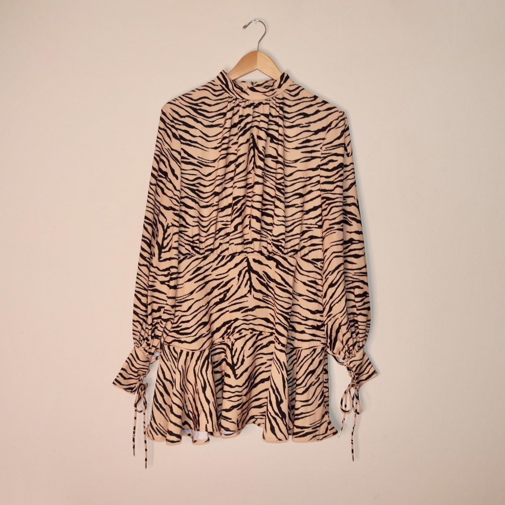 Finders Keepers Romy Long Sleeve Mini Dress In Tiger Print - Picture 3 of 15